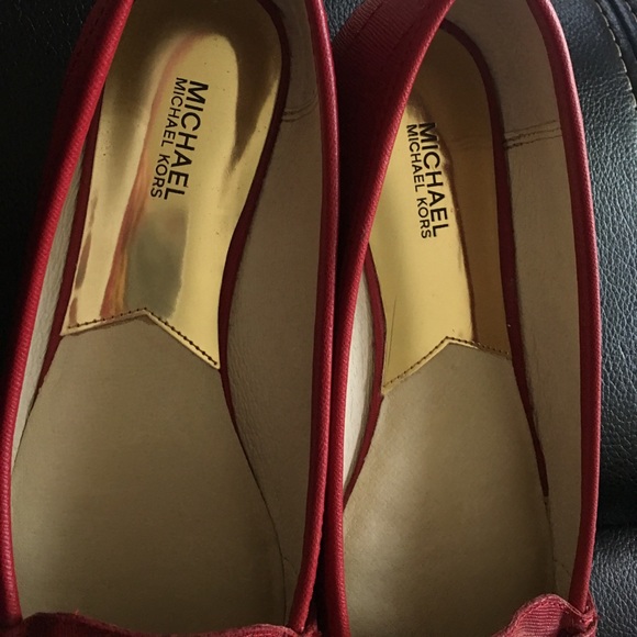 Michael Kors red flats - Picture 4 of 5