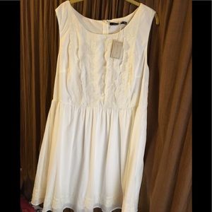 PLUS SIZE Doe & Rae white lace dress NWT