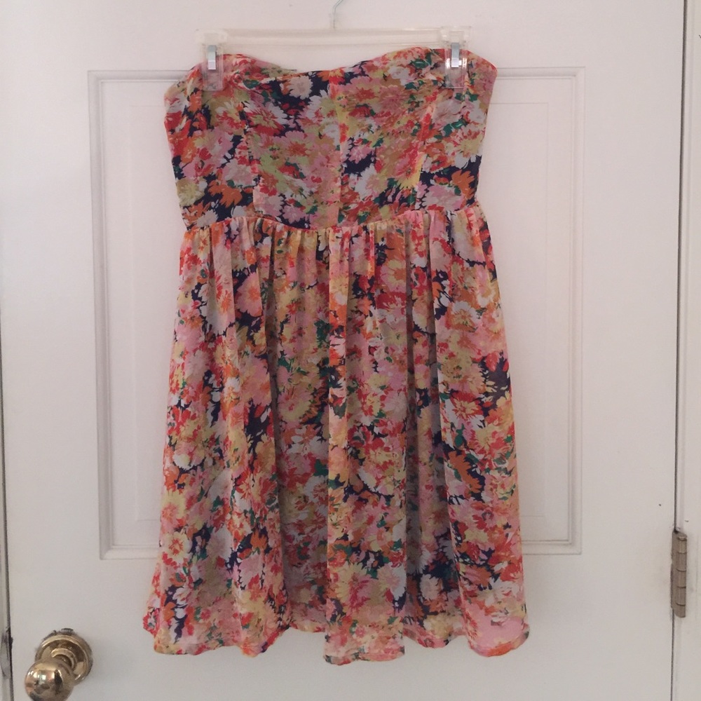 Urban Outfitters floral strapless dress