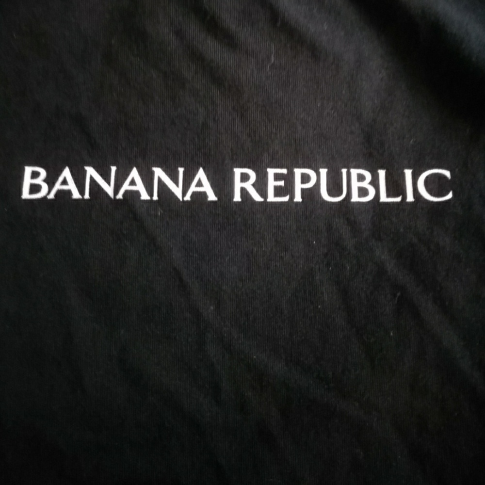 Banana republic logo tshirt