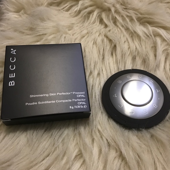 BECCA shimmering skin perfecter highlight - opal - Picture 2 of 4