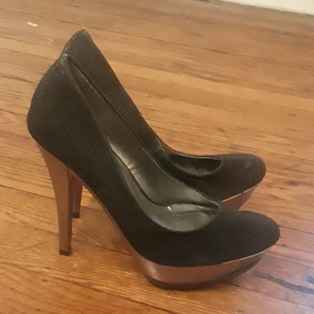 High heels - Picture 2 of 2