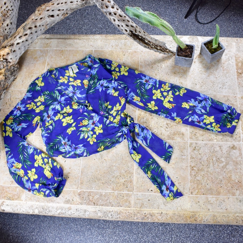 NWOT Japan tropical wrap around cropped blouse