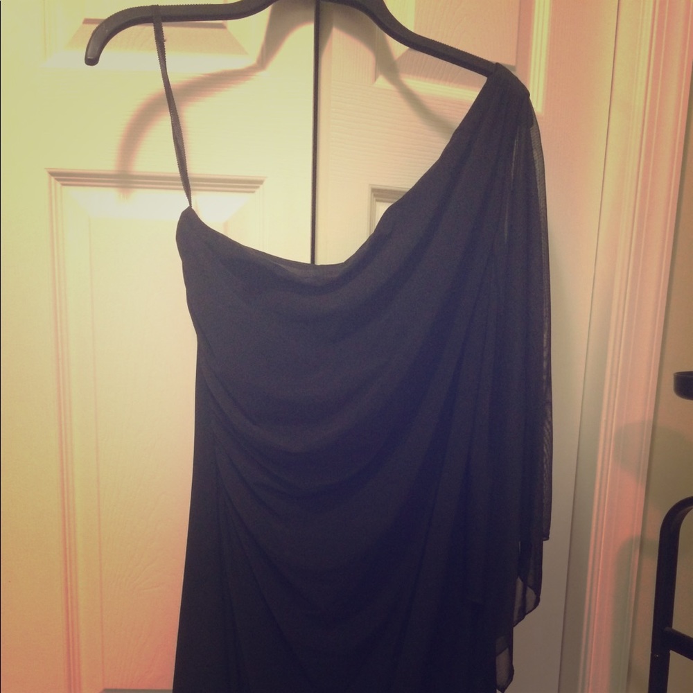 One shoulder black dress