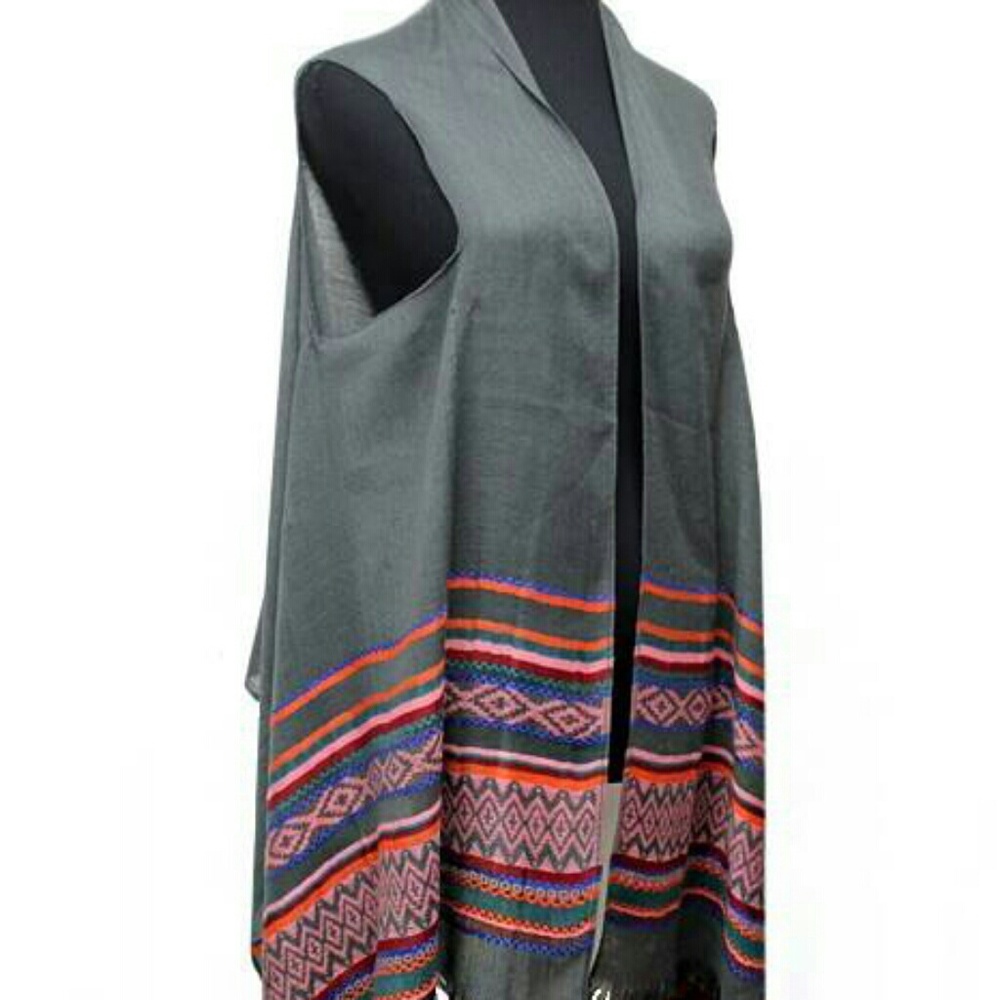 Grey tribal kimono