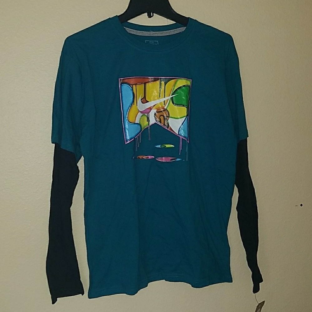 **NWT NikeXL Teal with Colorful Design Long Sleeve