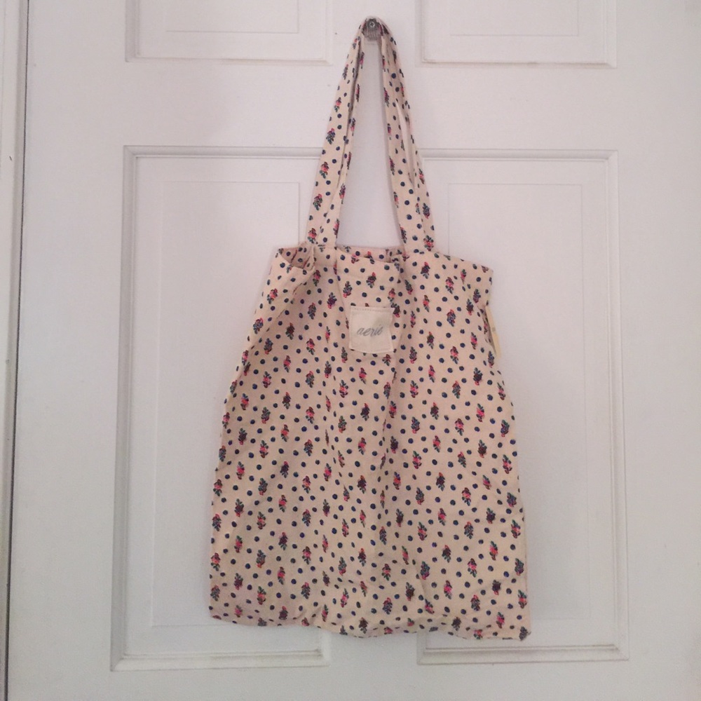 Aerie tote bag
