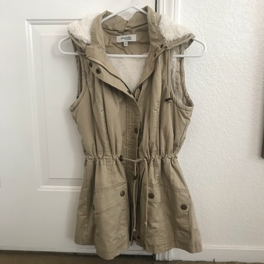 Beige fluffy vest with hood & zipper