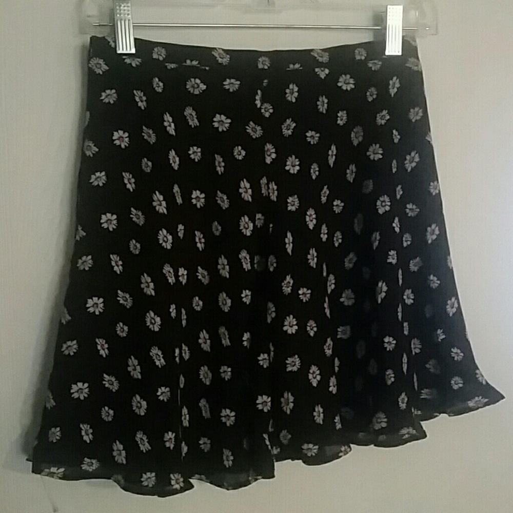 Floral mini skirt