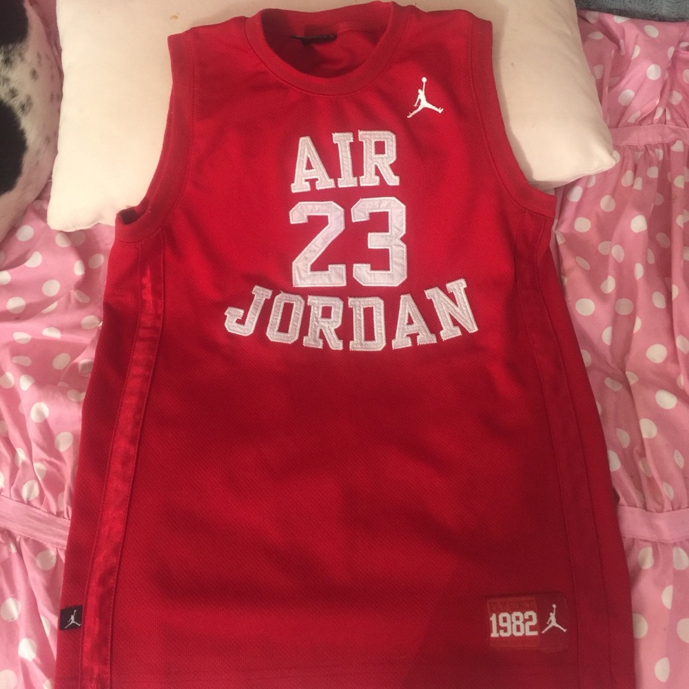 Michael Jordan youth large awesome shirt