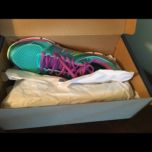 ASICS active sneaker - Picture 3 of 4