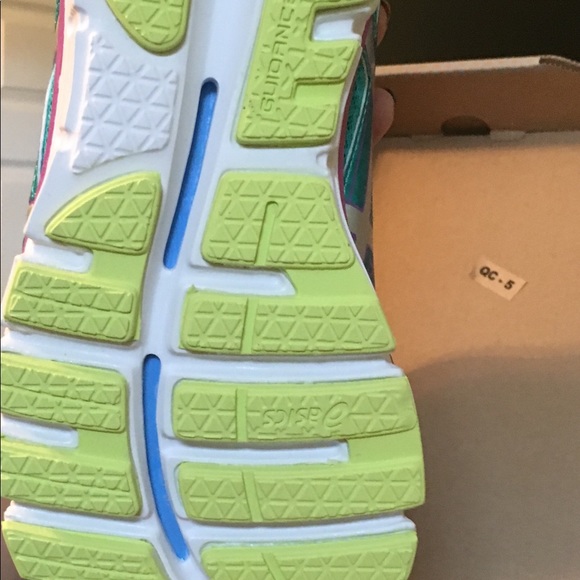 ASICS active sneaker - Picture 4 of 4