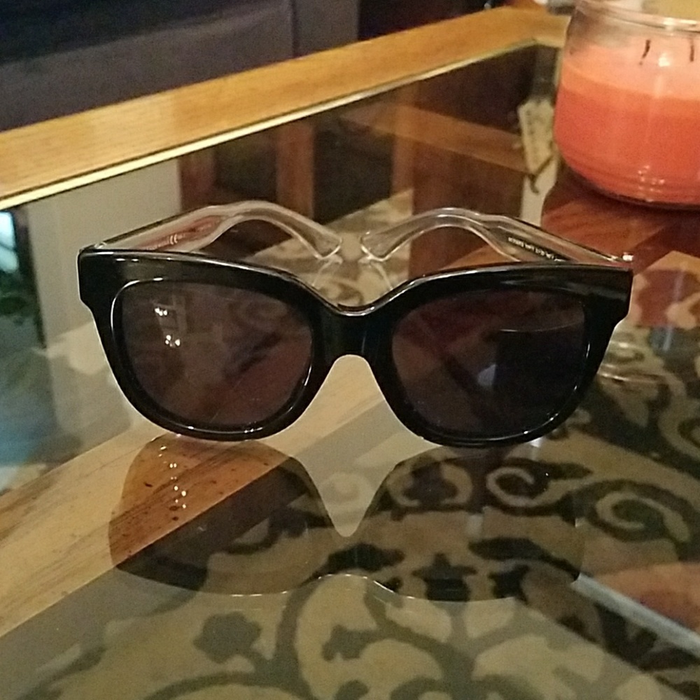 Gucci Sunglasses - Picture 2 of 3