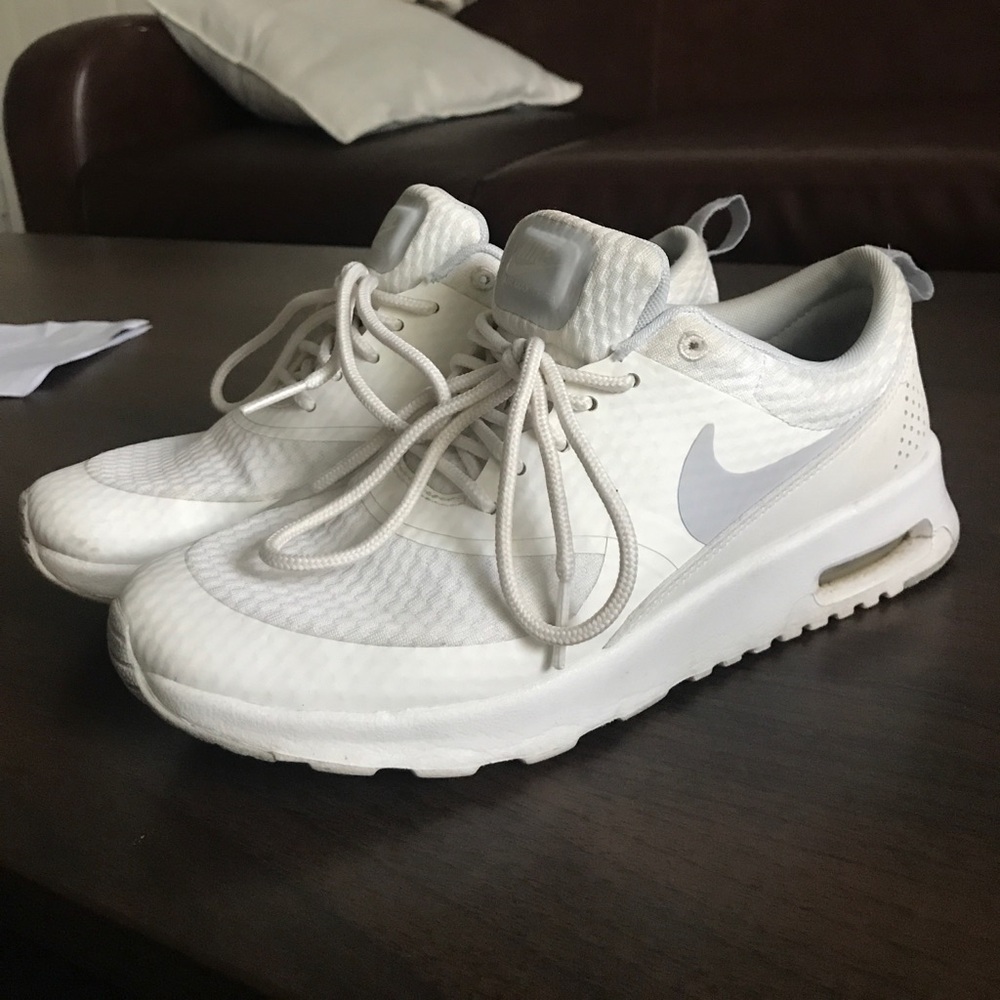 White Nike Thea women’s