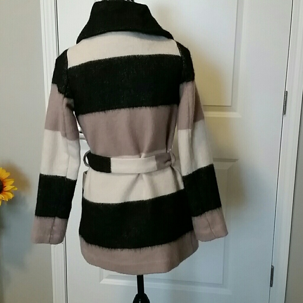 H&M Jacket - Picture 2 of 4