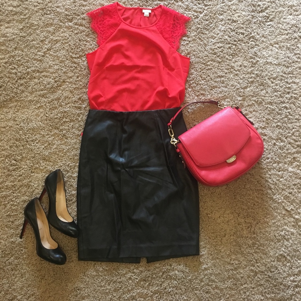 Black faux leather pencil skirt