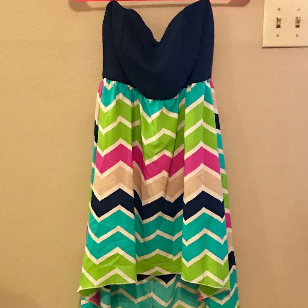 Hi-low chevron dress