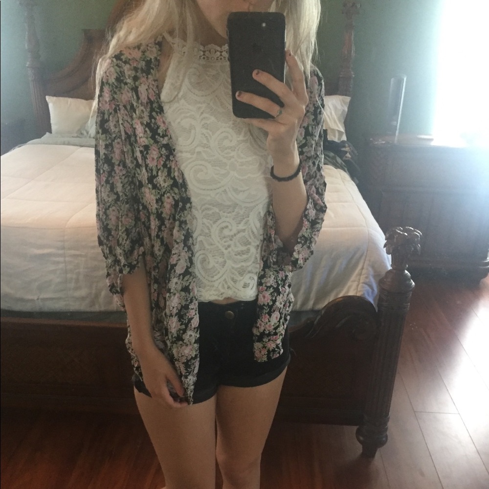 Beautiful cardigan, super comfy!
