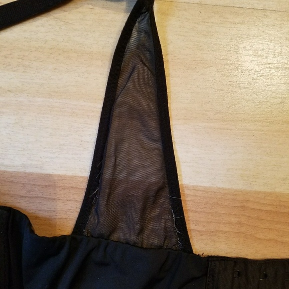Victoria's Secret Bra (32DDD) - Picture 5 of 5