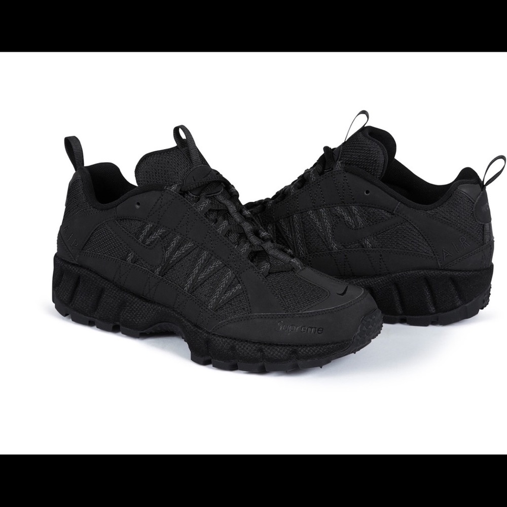 Supreme Nike Air Humara Size 9