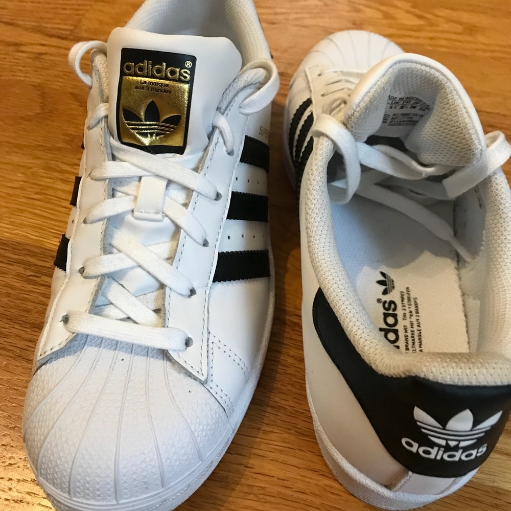 Adidas superstar sneaker