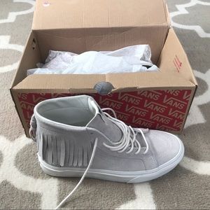 NWT Vans Grey Suede Hi-Mocs Women’s Size 7