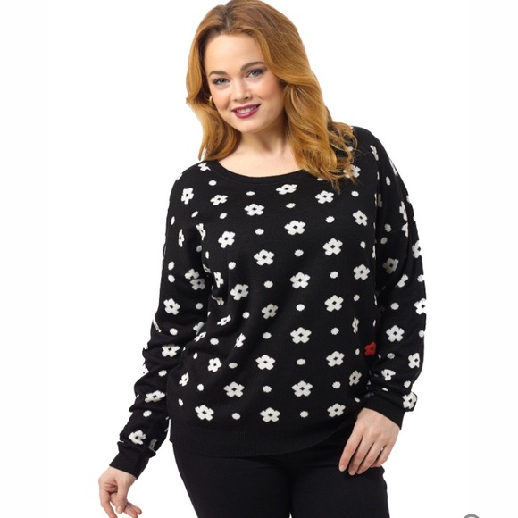 Jessica Simpson Sweaters - Jessica Simpson Floral Sweater