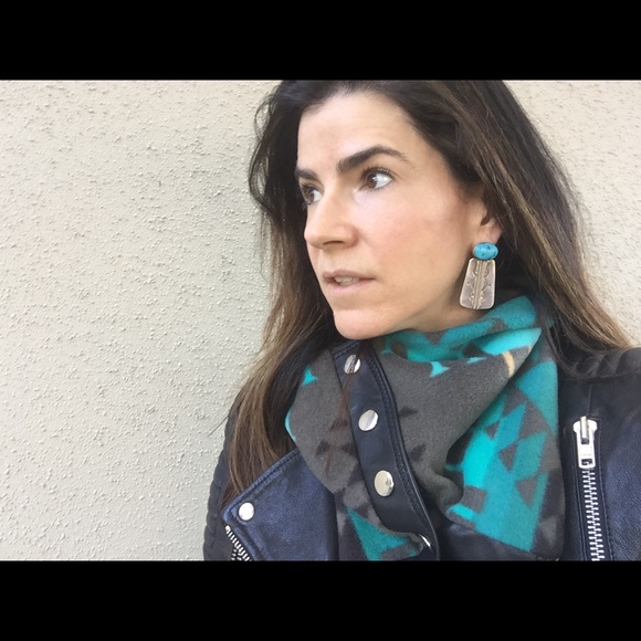 Aztec snap cowl with lambskin trim - Picture 2 of 3