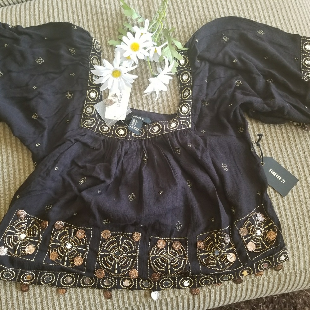🆕️Blouse - Picture 2 of 3
