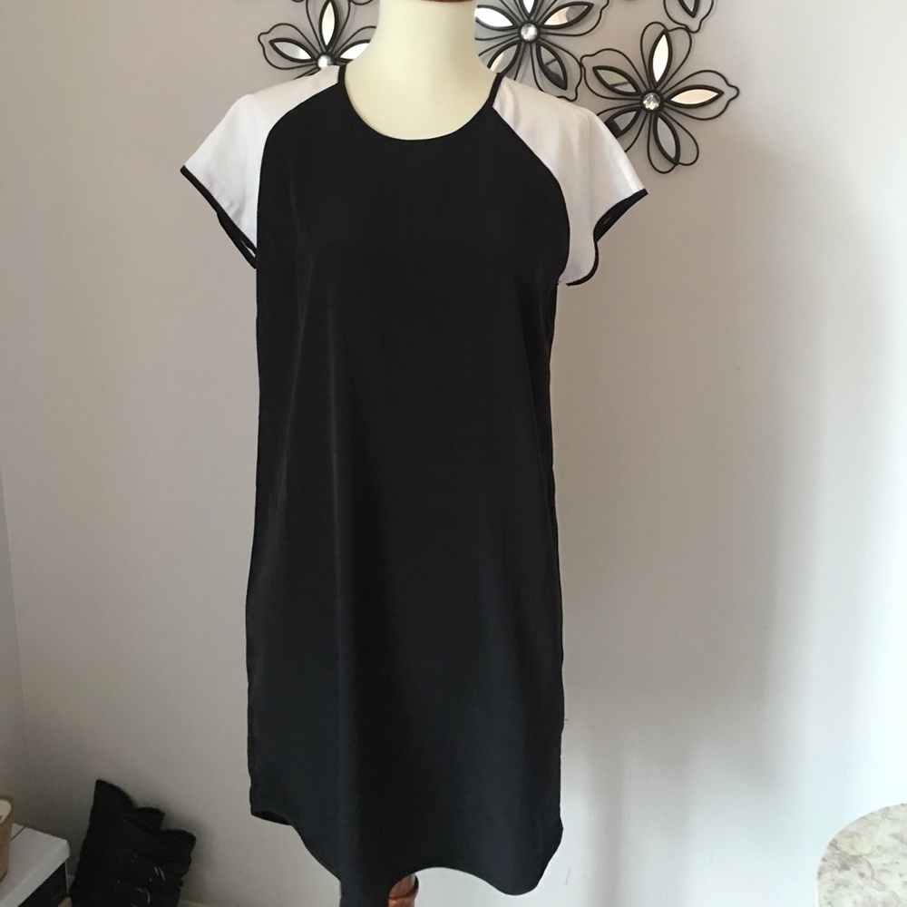 Banana Republic Dress Black and White