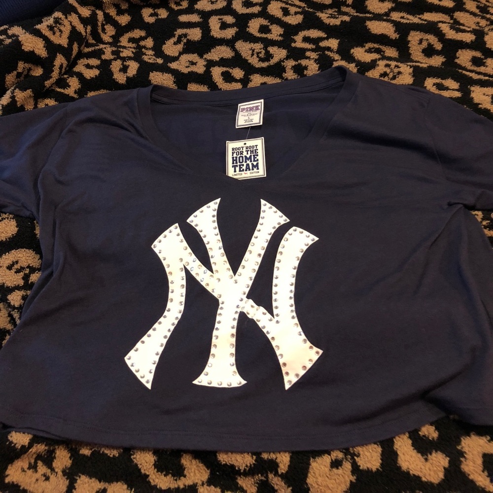 NY Yankees Victoria’s Secret Pink cropped Top NWT