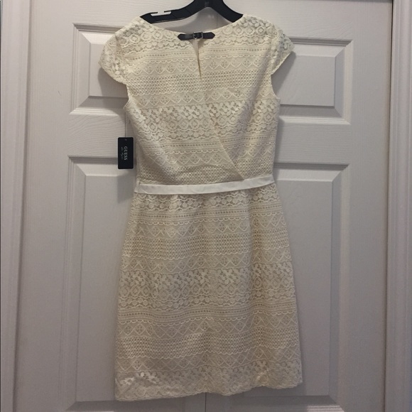 NWT Ivory lace Guess faux wrap dress size 4 - Picture 5 of 7