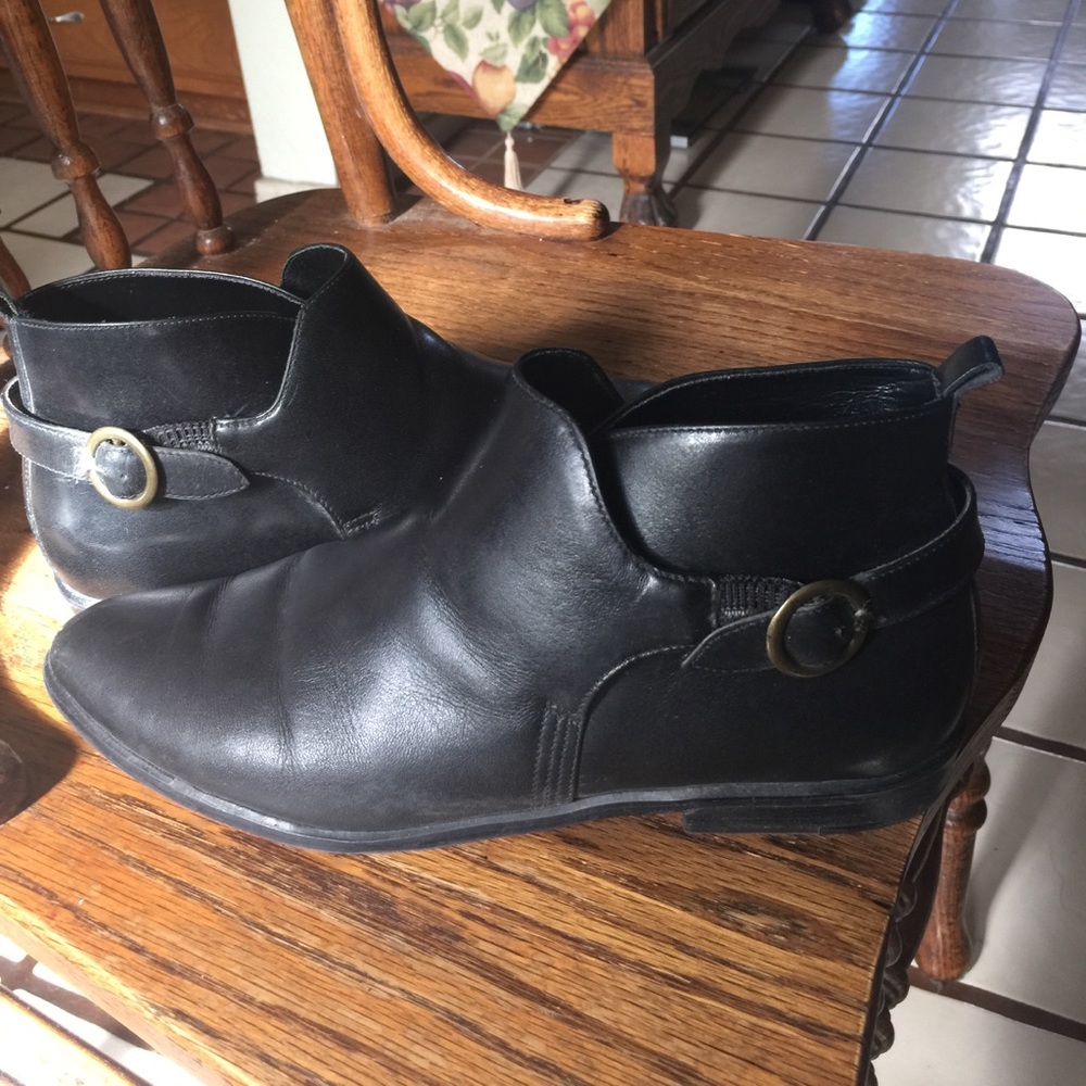 Joyce ankle leather boots EUC  no scuffs
