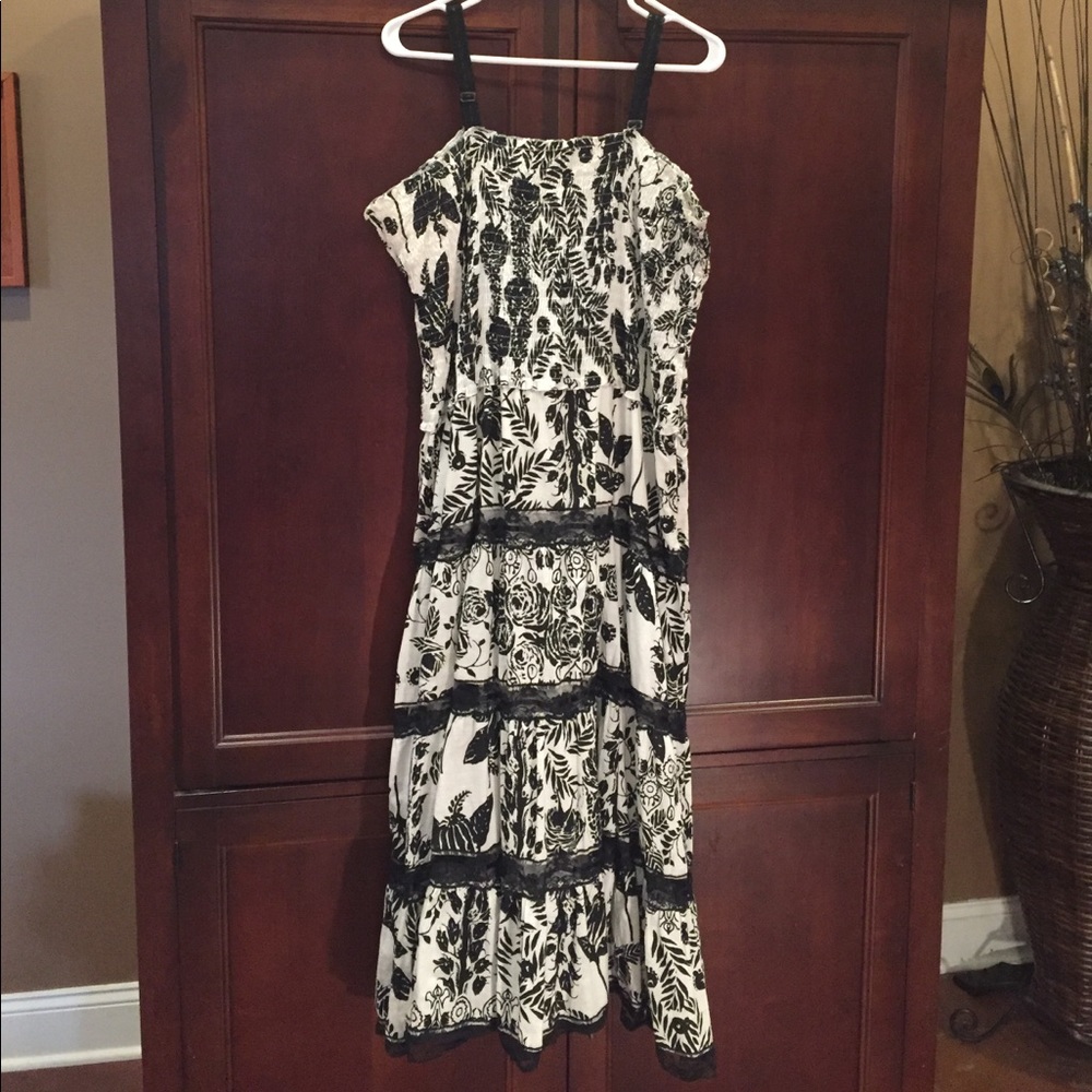 Black and white dress