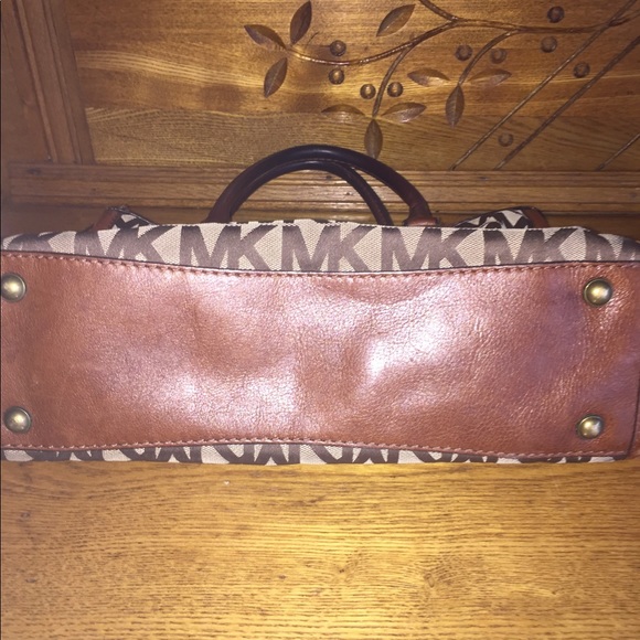 Michael Kors Handbag - Picture 3 of 4
