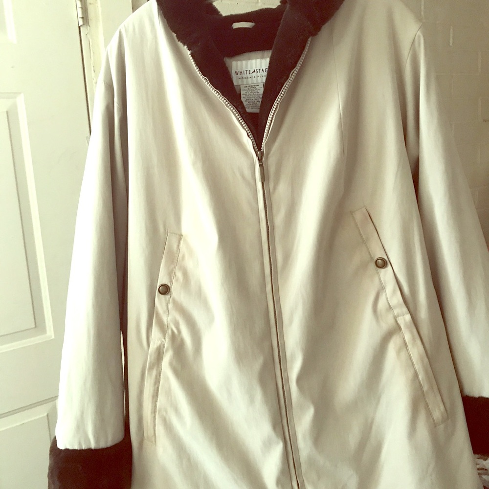 ❄️Women's White Stag Coat❄️