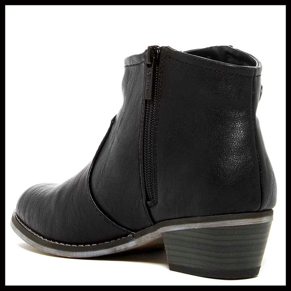 BLACK VEGAN LEATHER ANKLE BOOTS TASSEL ZIP BOOTIES - Picture 6 of 7