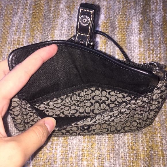 COACH Wristlet - Picture 6 of 8