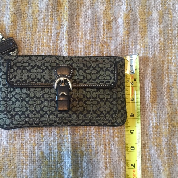 COACH Wristlet - Picture 8 of 8