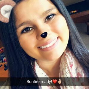 Meet your Posher, Elizabeth