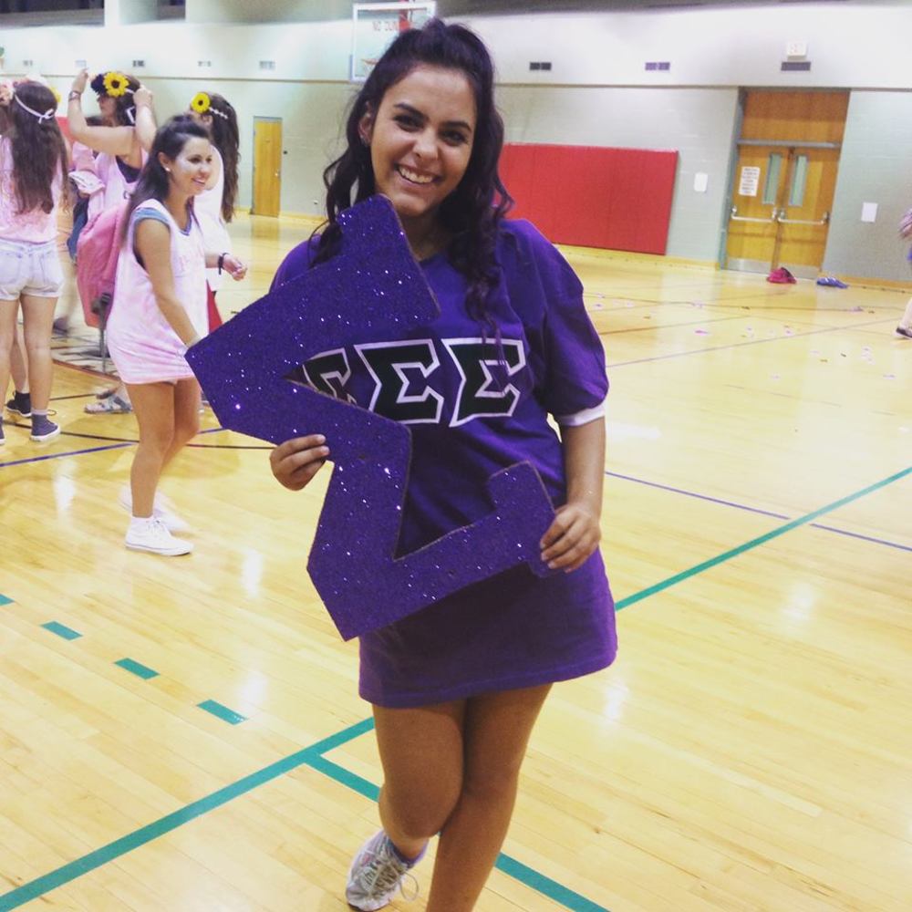 Meet your Posher, Alexis