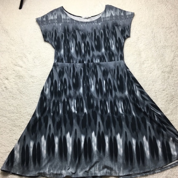 Athleta Dresses & Skirts - Grey black and white Athleta dress