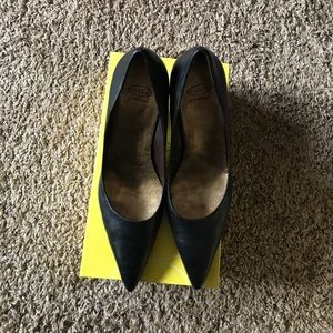 CIRCA JOAN & DAVID black wedge pumps