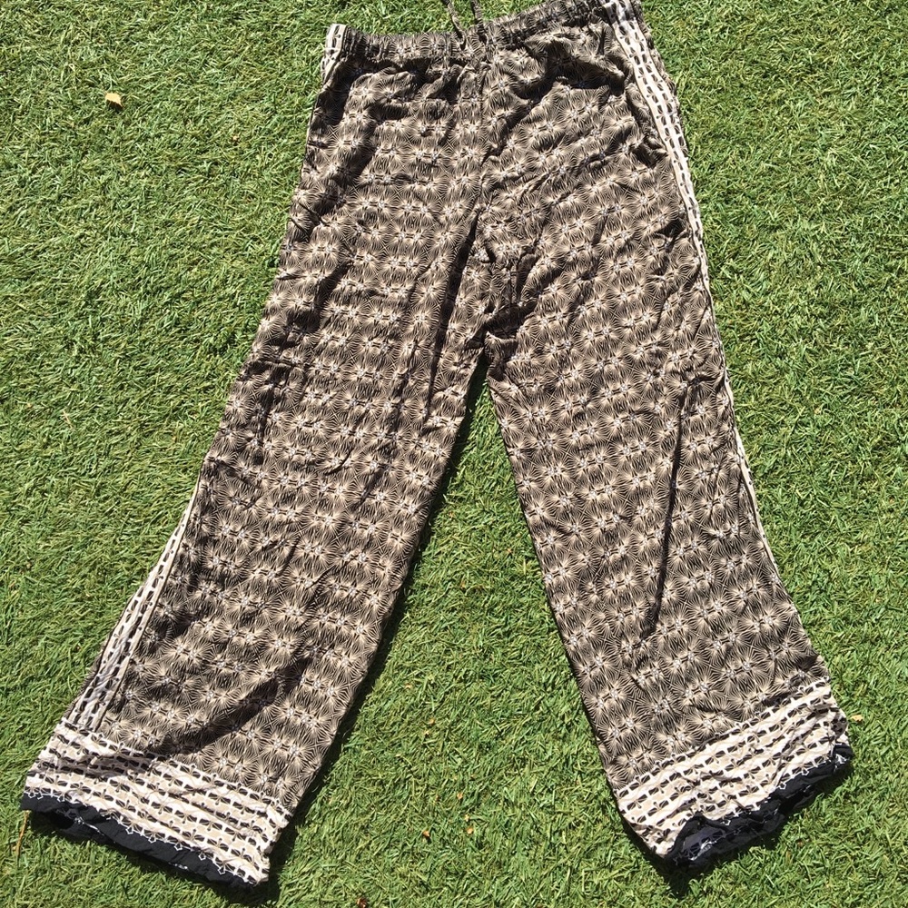 Patterned drawstring pants