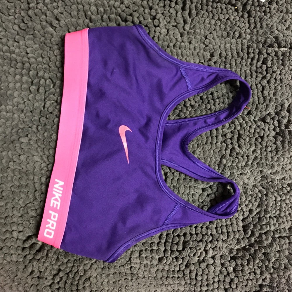 Nike pro