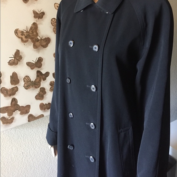 Black trench coat - Picture 3 of 8