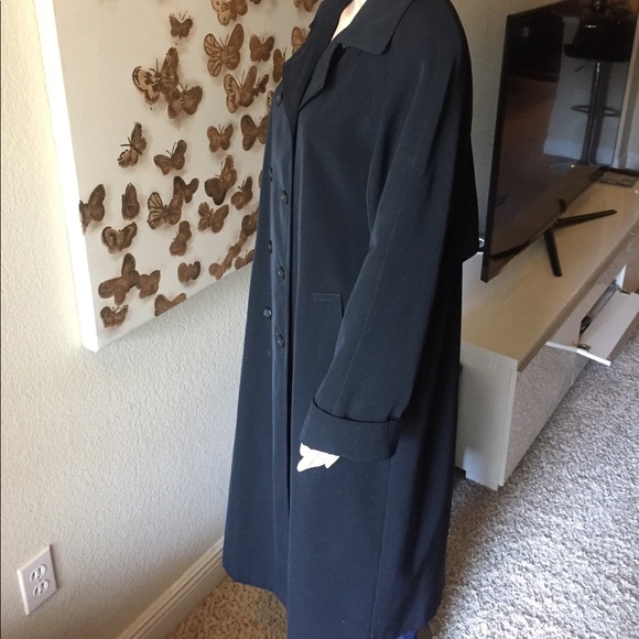 Black trench coat - Picture 7 of 8