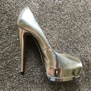 Giuseppe heels .. size 38 1/2 . Beautiful shoe