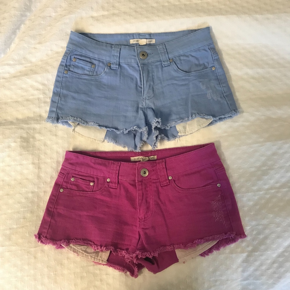 2x Colored shorts