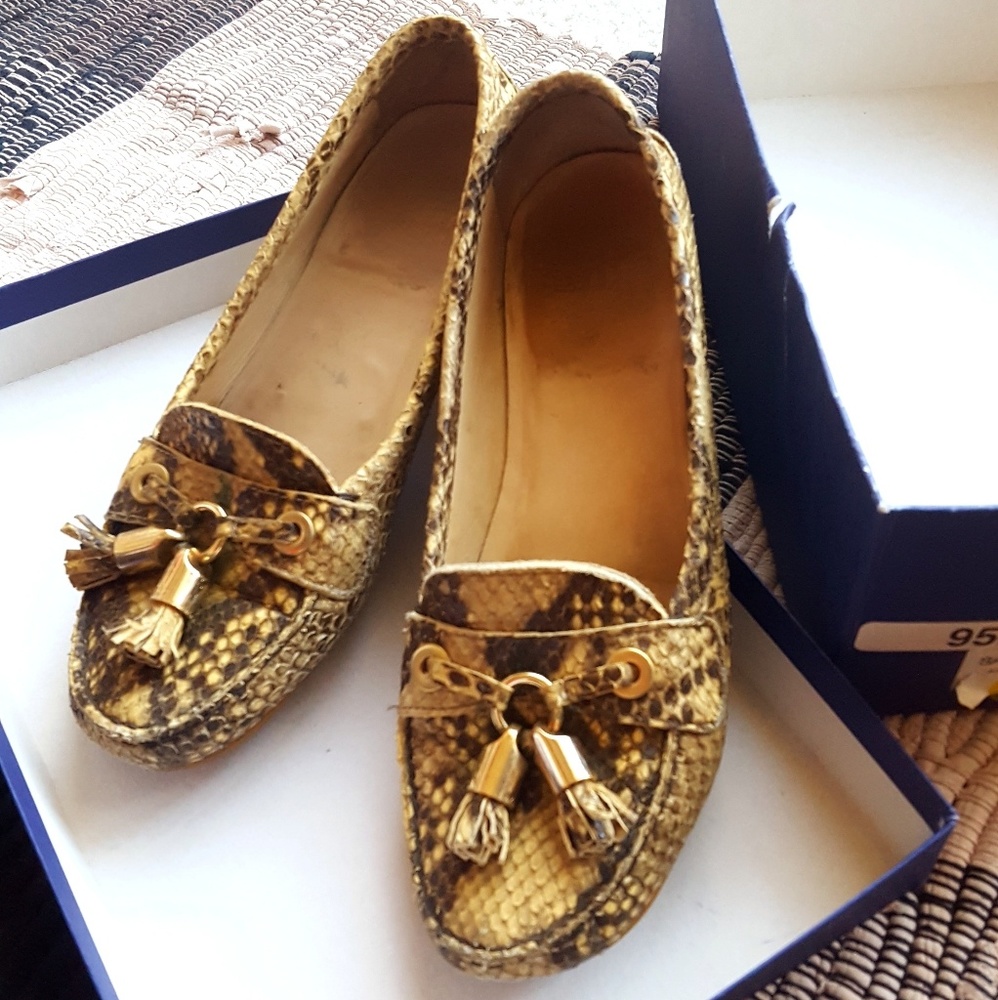Stuart Weitzman Rare Snakeskin Tassel Loafer 6M
